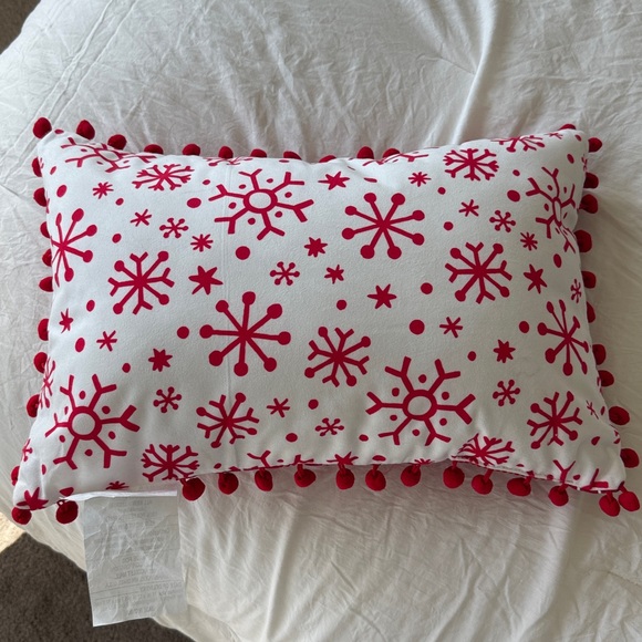 Christmas holiday pillow 🐾 NWT - Picture 2 of 2